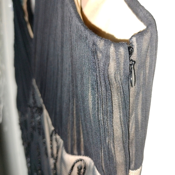 NWOT Pisarro Nights Beaded Sequin Overlay Black and Nude Dress Sz. 6 - Picture 7 of 14